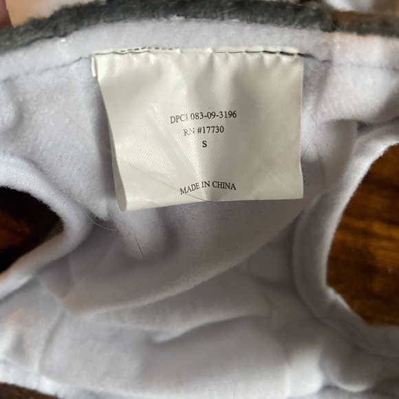 Shark costume for dog size small - Picture 2 of 5